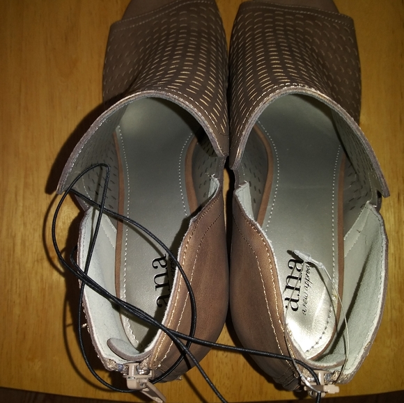 ANA Tasha womans Brown Sandles - Picture 4 of 5